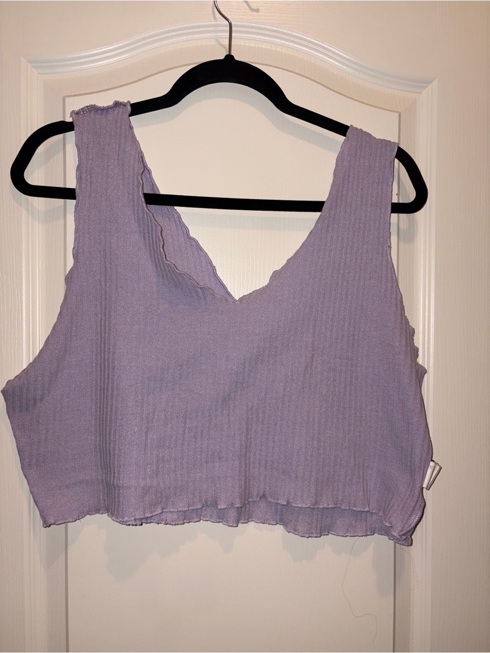 SHEIN Lavender Ribbed V-Neck Crop Tank